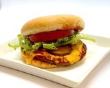 チーズバーガーにトマトとレタスをプラス作り方6写真