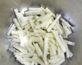 煮物で余った大根で、大根とトマトのサラダ作り方2写真