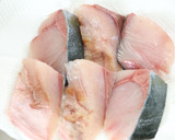 ご飯が進む♪ぶりのはちみつ生姜照り焼き作り方2写真