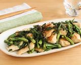 鶏むね肉と春菊の塩昆布バタぽん炒め作り方6写真