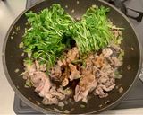 豚こまと豆苗の五香炒め作り方5写真