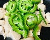 鶏肉の玉子ゴーヤーチャンプルー 焼うどん作り方1写真