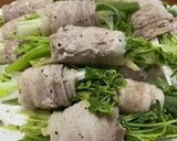 簡単！豚バラ、豆苗、長ネギ、生姜蒸し巻き作り方3写真