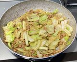 豚ひき肉とキャベツの味噌炒め作り方2写真