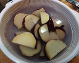 超簡単!鶏むね肉とさつまいもの甘酢炒め!作り方3写真