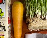 今日のみそ汁。 シャケも添えて豆乳味噌汁作り方2写真