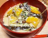 今日のみそ汁。 シャケも添えて豆乳味噌汁作り方6写真