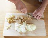 簡単！ごぼうと豚肉のケチャップ炒め作り方2写真