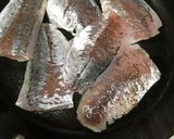 あじの三枚おろしオリーブオイルレモン焼き作り方3写真