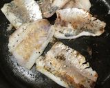あじの三枚おろしオリーブオイルレモン焼き作り方4写真