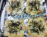 ワンタンｏｒ餃子の皮で簡単パリッとピザ♪作り方4写真