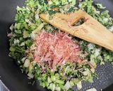 カブの皮、茎、葉で作るピリ辛菜飯作り方4写真