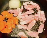 うどんスープで！豚ロース肉と野菜の炒め物作り方3写真