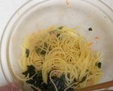 鮭フレークと冷凍ほうれん草のオイルパスタ作り方4写真