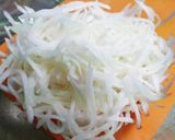 大根とポテトチップスの簡単サラダ作り方1写真