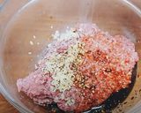 ごま油とネギ香る牛ひき肉と人参の餃子の餡作り方12写真