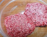 ごま油とネギ香る牛ひき肉と人参の餃子の餡作り方7写真