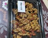 使い捨て容器に詰める差し入れ弁当…夜1作り方3写真