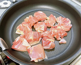 W柚子♪鶏肉の柚子胡椒&ゆずポン酢炒め作り方3写真
