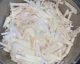 大根の柿酢醤油和え作り方1写真