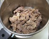 圧力鍋で牛スジ肉の下処理2022作り方1写真
