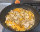 麺つゆで簡単！鶏むね肉のふんふわ親子丼！作り方4写真