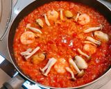 トマトベースのフライパンパエリア作り方7写真