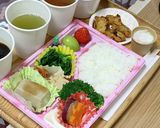 使い捨て容器に詰める差し入れ弁当…夜3作り方9写真
