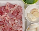 とっても温まる✨韓国水炊き*タッカンマリ作り方1写真