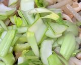 炒めて簡単！大根と青梗菜の生姜焼き作り方3写真