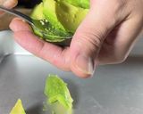 混ぜて戻すだけ！？　アボカドのタルタル作り方3写真