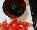 簡単！美味♪トマトとわかめの生姜ごま和え作り方1写真
