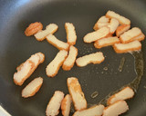 レタスの消費に☆レタスとさつま揚げ炒め♪作り方3写真