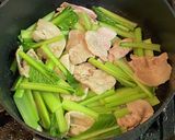 小松菜と豚バラ肉のラーメン作り方3写真