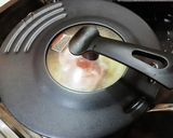 超簡単！鶏もも肉のトロトロ玉ねぎ煮込み！作り方5写真