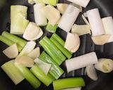 鶏手羽元で☆参鶏湯風（根菜入り）作り方2写真