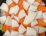 鶏手羽元で☆参鶏湯風（根菜入り）作り方6写真
