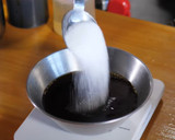鶏とネギだけ！すき焼き風「鍋焼きうどん」作り方4写真