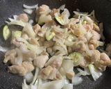 塩麹で！卵と鶏肉炒め作り方6写真
