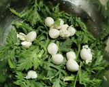 春菊サラダin鶏むねモッツァレラりんご作り方4写真