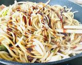 鶏皮で｡｡｡ソース焼きそば作り方6写真