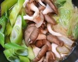 簡単！激ウマ！豚バラ白菜とんこつ醤油鍋♪作り方4写真