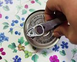 開けにくい缶詰は計量スプーンで☆作り方2写真