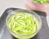 手が止まらない！セロリの超～簡単浅漬け♪作り方2写真