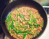 簡単☆挽き肉とピーマンのカレー風味炒め作り方3写真
