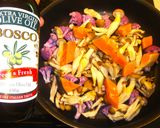 紫カリフラワーとサーモンの具沢山パスタ作り方3写真