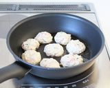 ふわふわ【豆腐の丸め焼き（カニカマチーズ作り方5写真