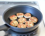 ふわふわ【豆腐の丸め焼き（カニカマチーズ作り方6写真