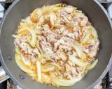千切りにした生姜で豚こま肉の生姜焼き作り方4写真