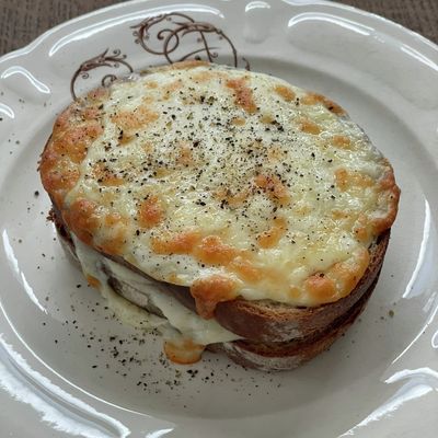 くろっくむっしゅ モーニングで提供しているクロックムッシュです☺︎ もちもち食